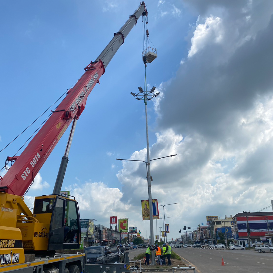 ติดตั้งเสา High Mast จ.กำแพงเพชร